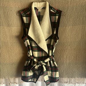 Christopher & Banks Sz L Petite Tartan Plaid Sherpa Wrap Tie Vest
